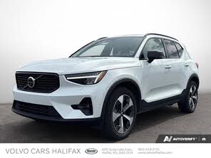 Volvo XC40 B5 Ultimate Dark Theme AWD
