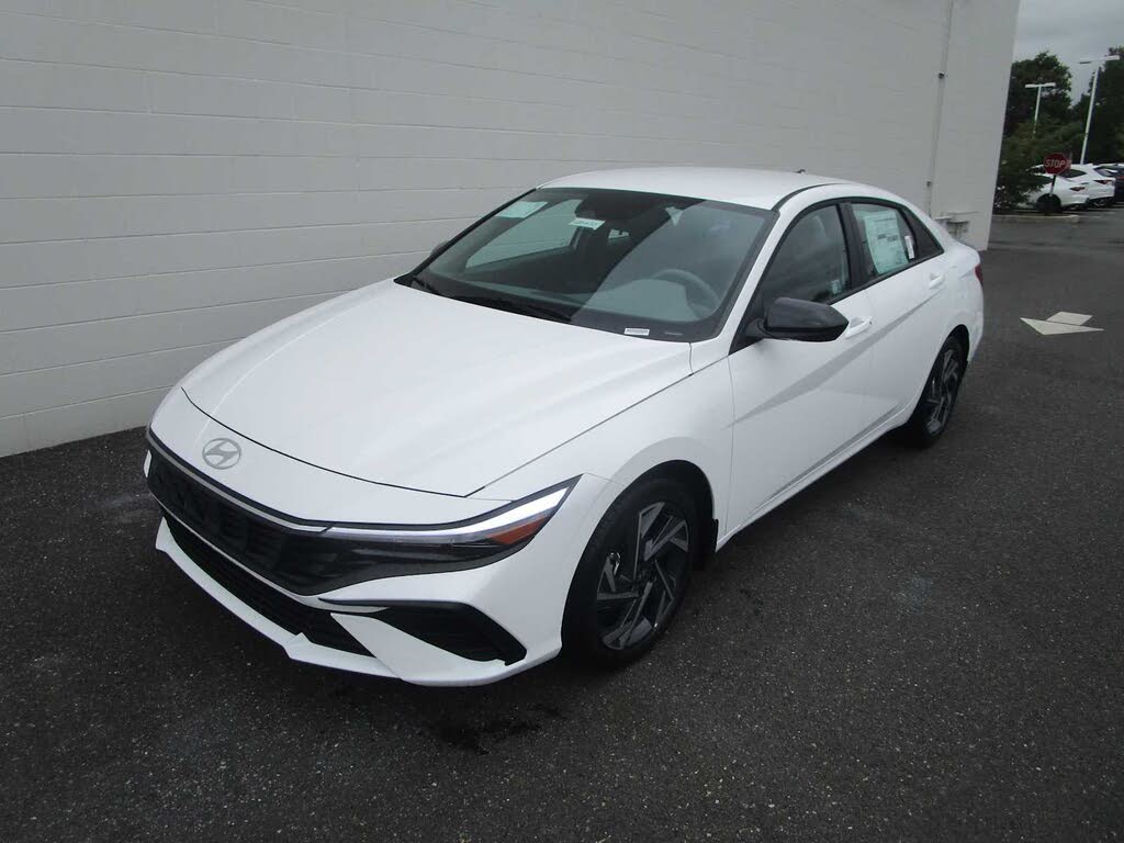 2025 Hyundai Elantra SEL Sport FWD