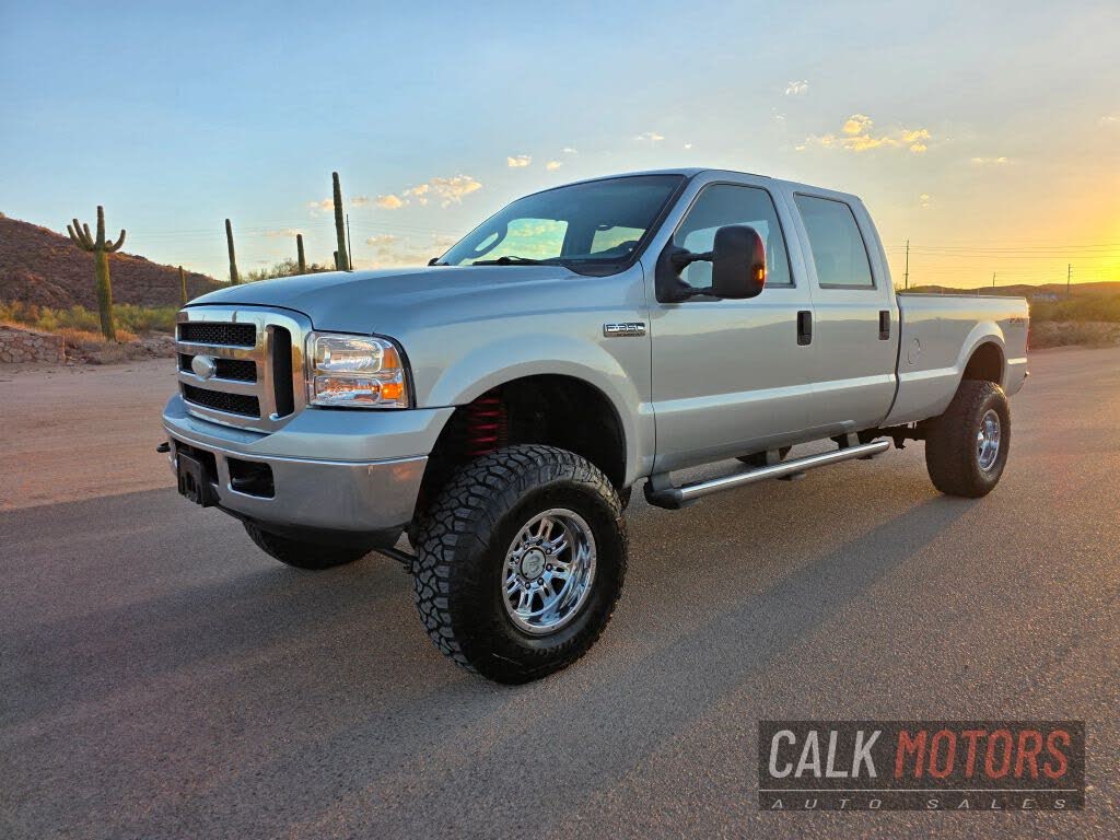 2006 Ford F-350 Super Duty XLT Crew Cab SB 4WD