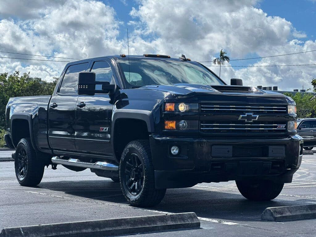 2017 Chevrolet Silverado 2500HD LTZ Crew Cab 4WD