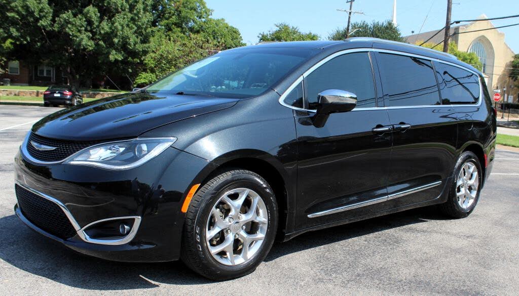 2018 Chrysler Pacifica Limited FWD