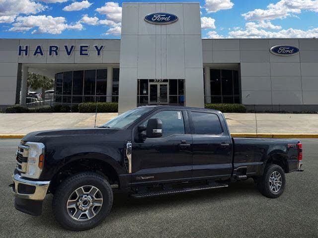 2025 Ford F-250 Super Duty XLT Crew Cab 4WD