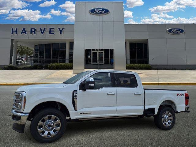 2025 Ford F-250 Super Duty Lariat Crew Cab 4WD