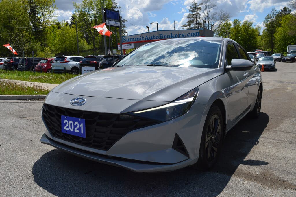 Hyundai Elantra Preferred FWD 2021