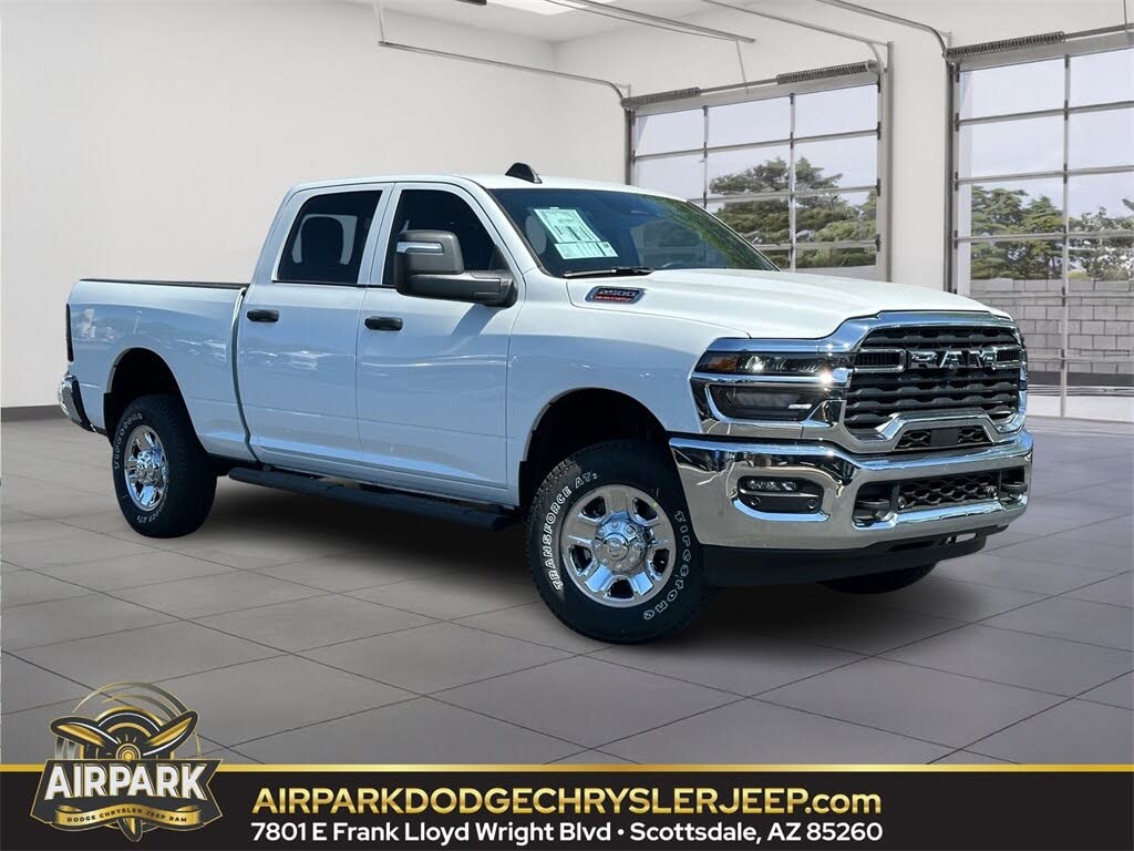 2025 RAM 2500 Tradesman Crew Cab 4WD