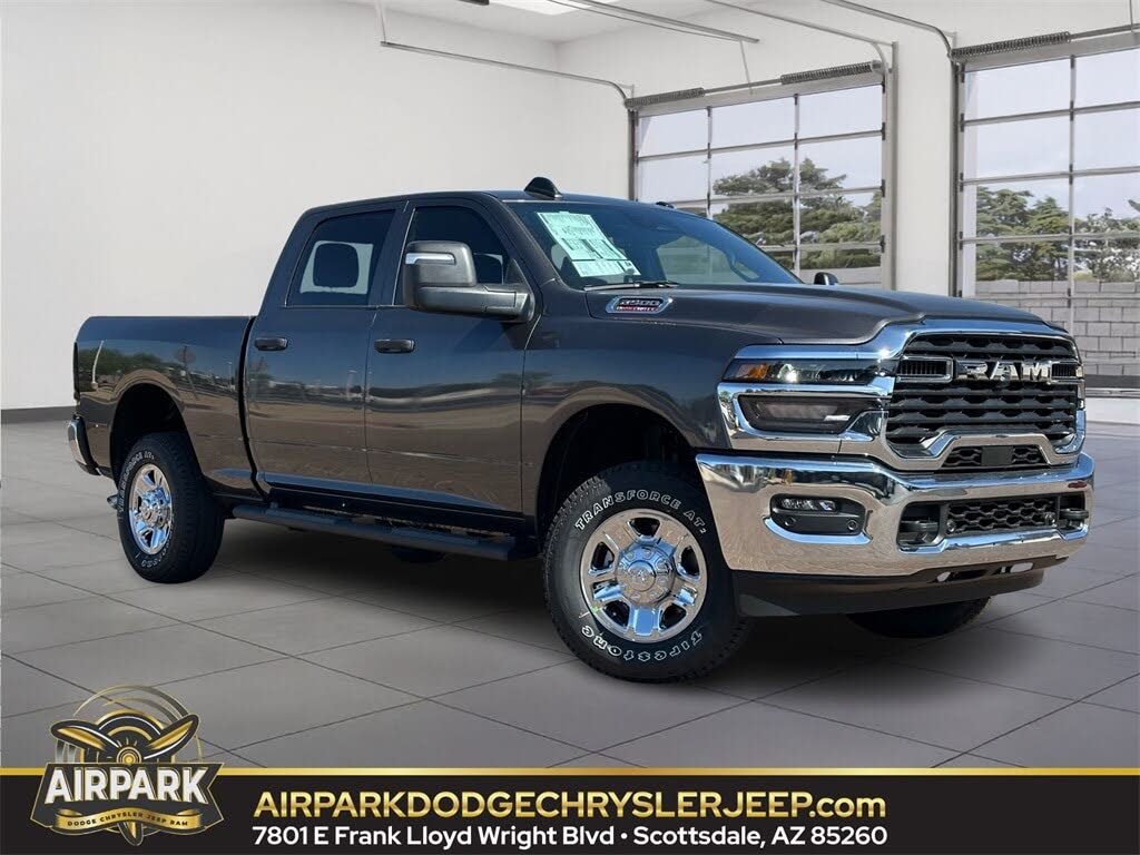 2025 RAM 2500 Tradesman Crew Cab 4WD