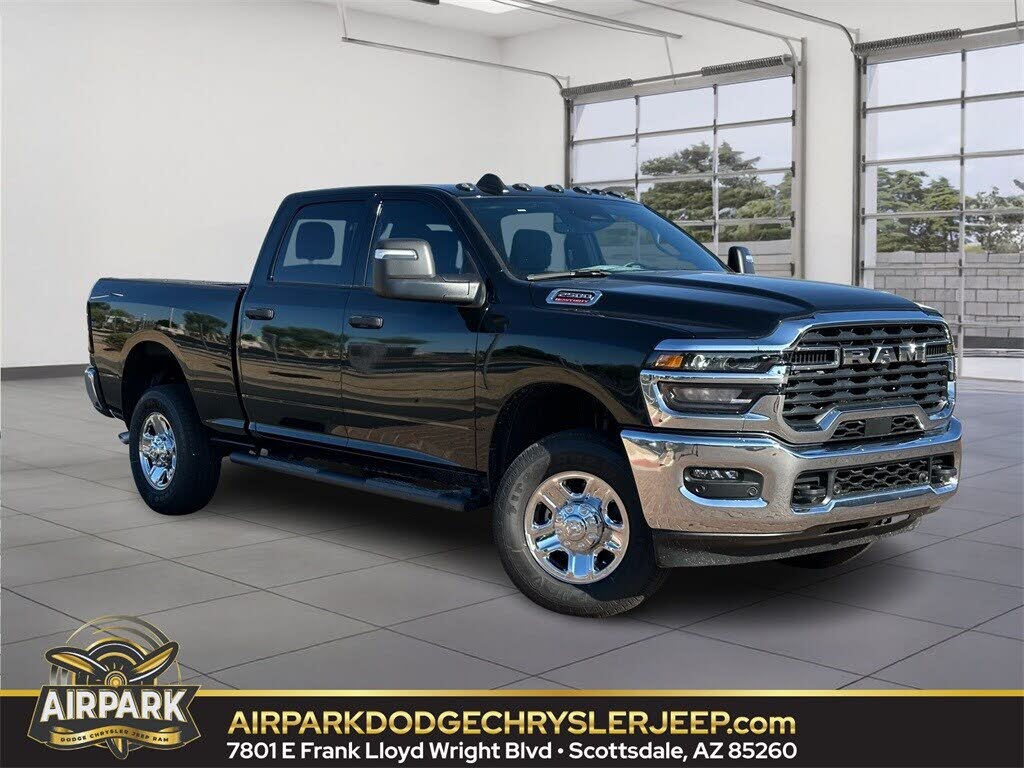 2025 RAM 2500 Tradesman Crew Cab 4WD