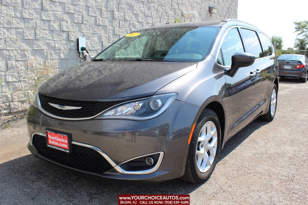 2017 Chrysler Pacifica Touring L FWD