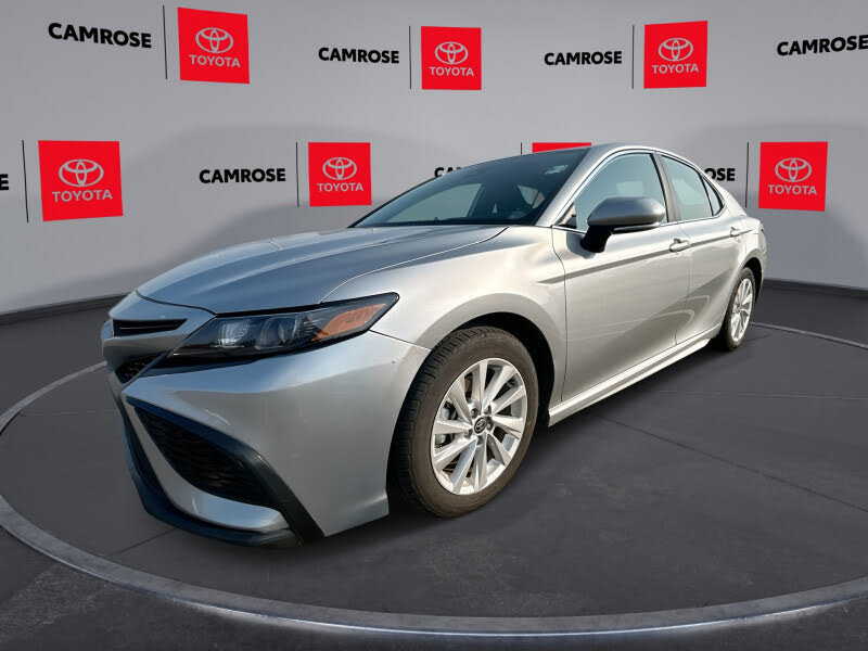 2024 Toyota Camry SE FWD