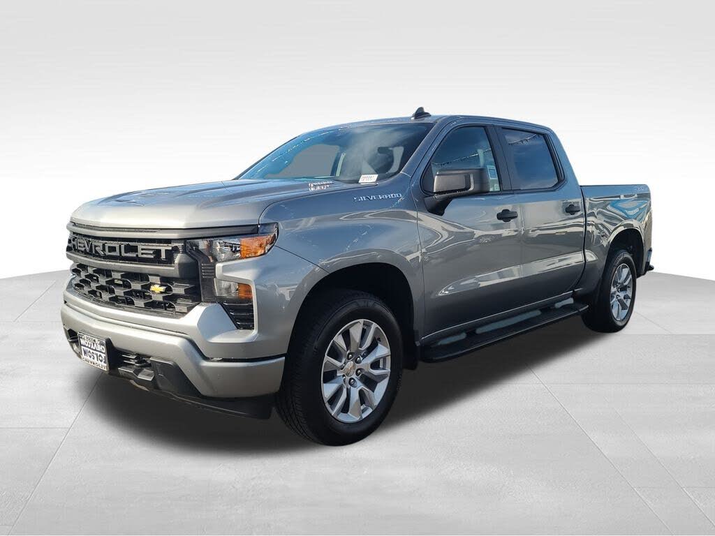 2026 Chevrolet Silverado 1500 Custom Crew Cab 4WD
