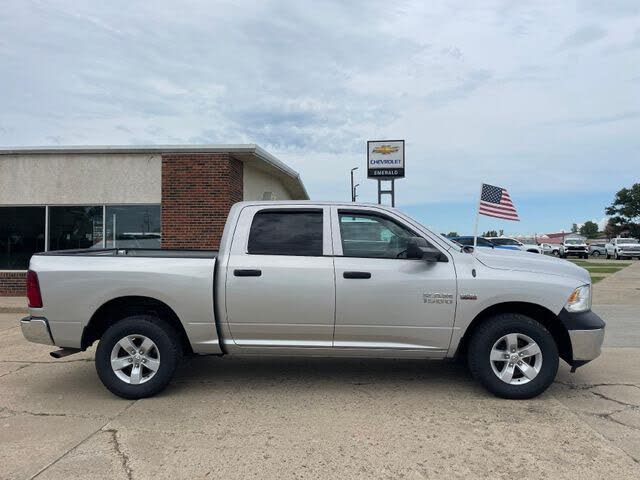 2014 RAM 1500 Express Crew Cab 4WD