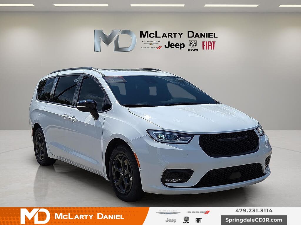 2024 Chrysler Pacifica Hybrid Select FWD