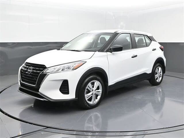 2025 Nissan Kicks Play S FWD