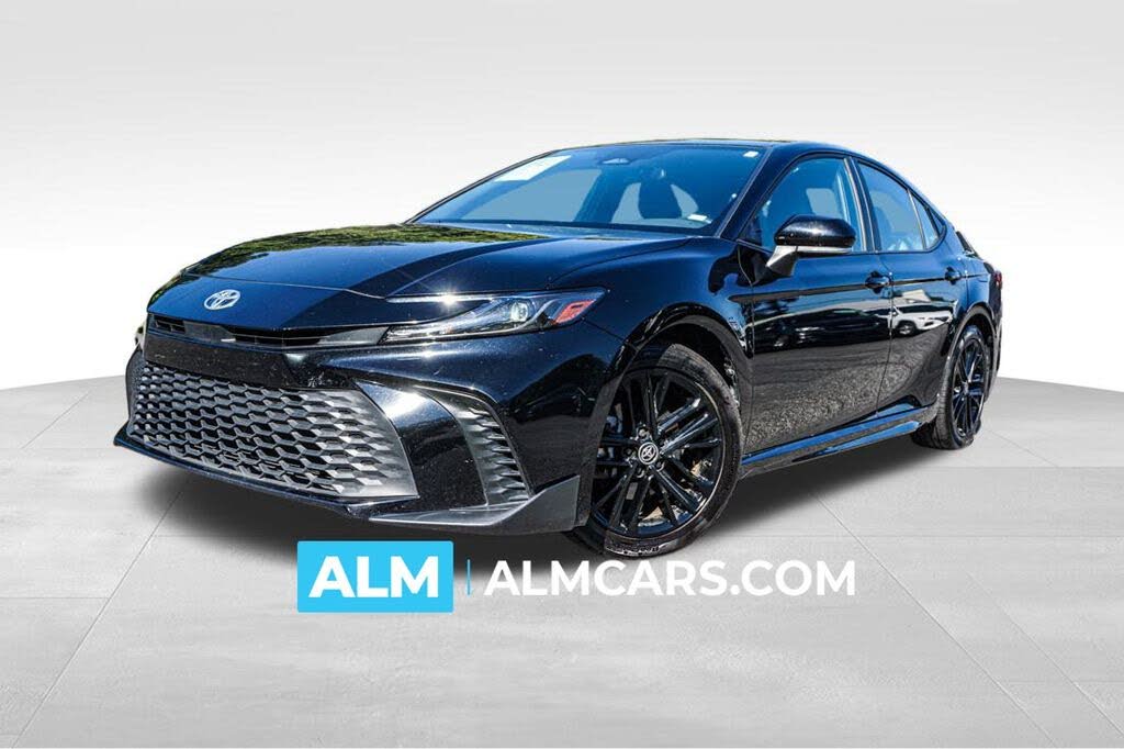 2025 Toyota Camry SE FWD