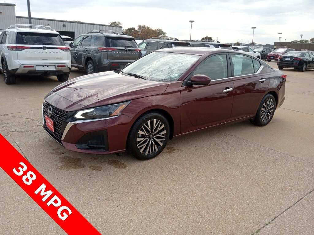 2023 Nissan Altima 2.5 SV FWD