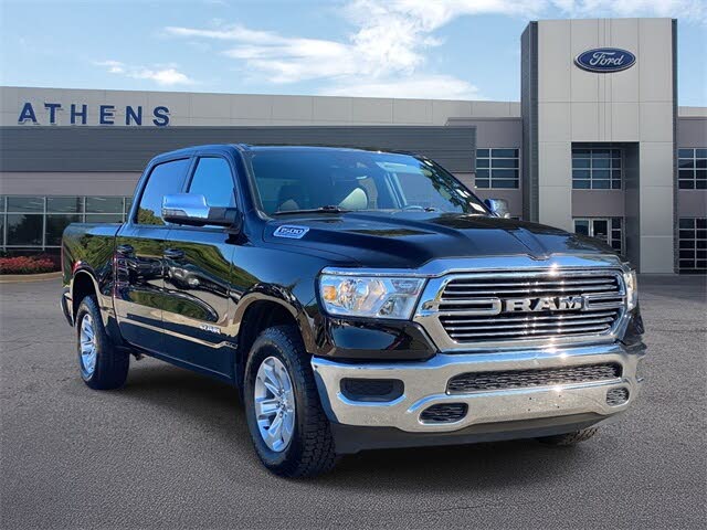 2024 RAM 1500 Laramie Crew Cab 4WD