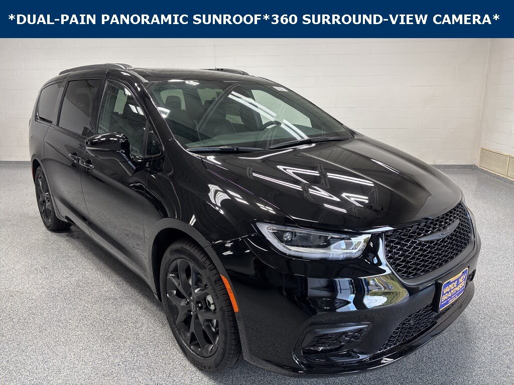 2026 Chrysler Pacifica Limited FWD