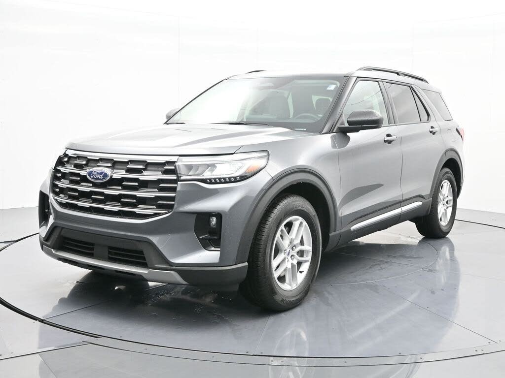 2025 Ford Explorer Active RWD
