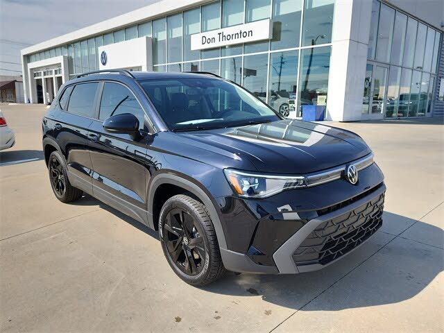 2025 Volkswagen Taos SE Black FWD