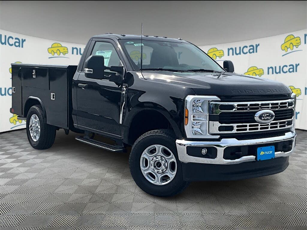 2025 Ford F-350 Super Duty XLT Regular Cab LB 4WD