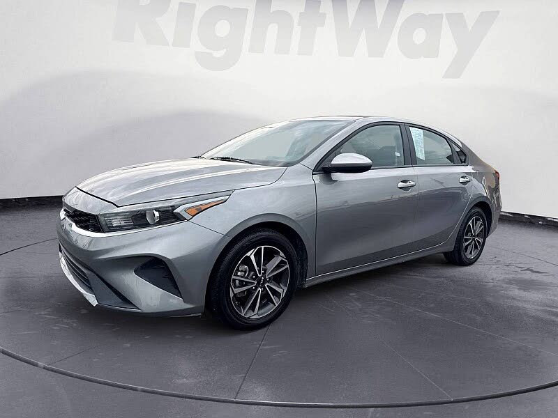 2024 Kia Forte LXS FWD