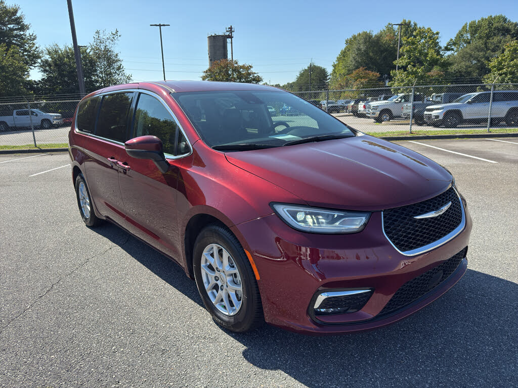 2023 Chrysler Pacifica Touring L FWD
