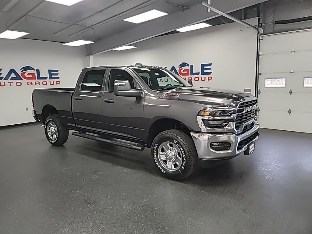2026 RAM 2500 Tradesman Crew Cab 4WD
