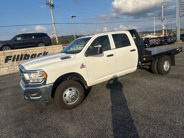 2024 RAM 3500 Chassis Tradesman Crew Cab LB DRW 4WD