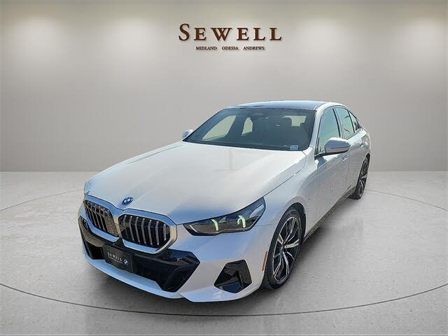 2026 BMW 5 Series 550e xDrive