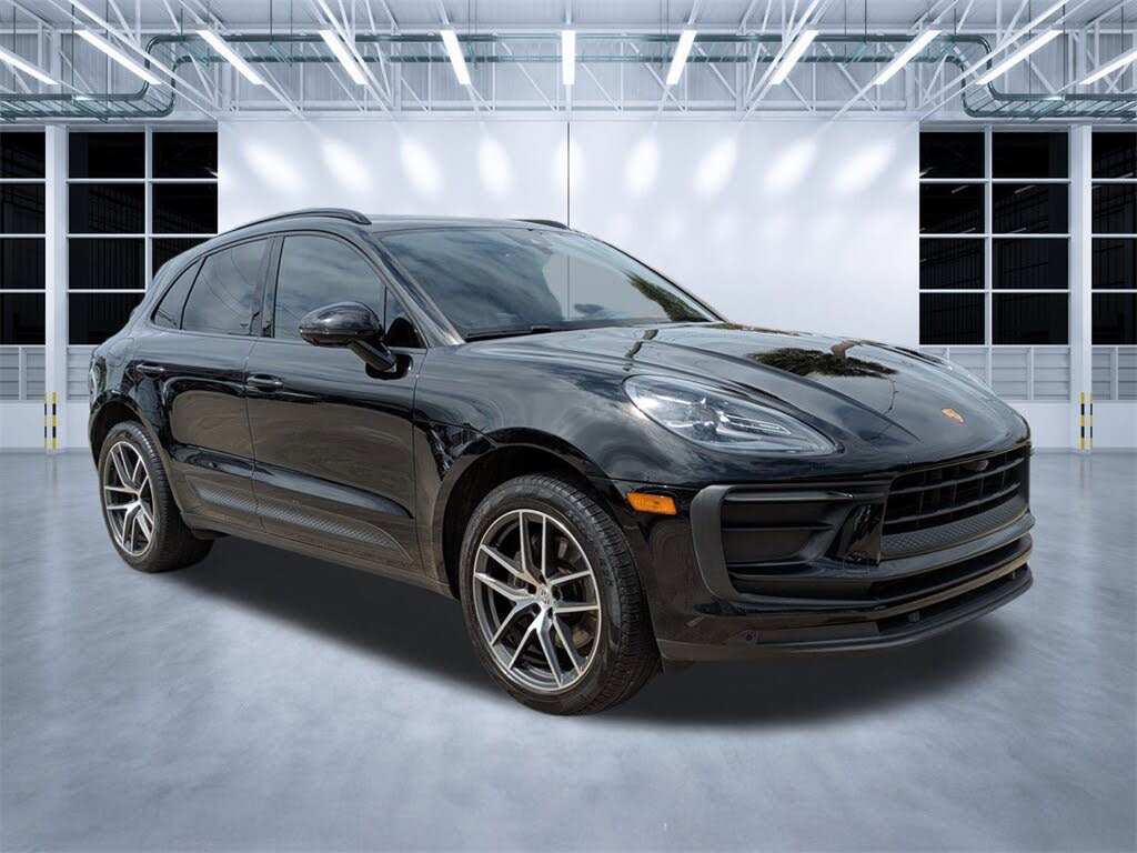 2022 Porsche Macan AWD