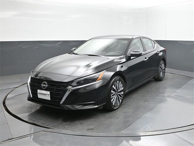 2024 Nissan Altima 2.5 SV FWD