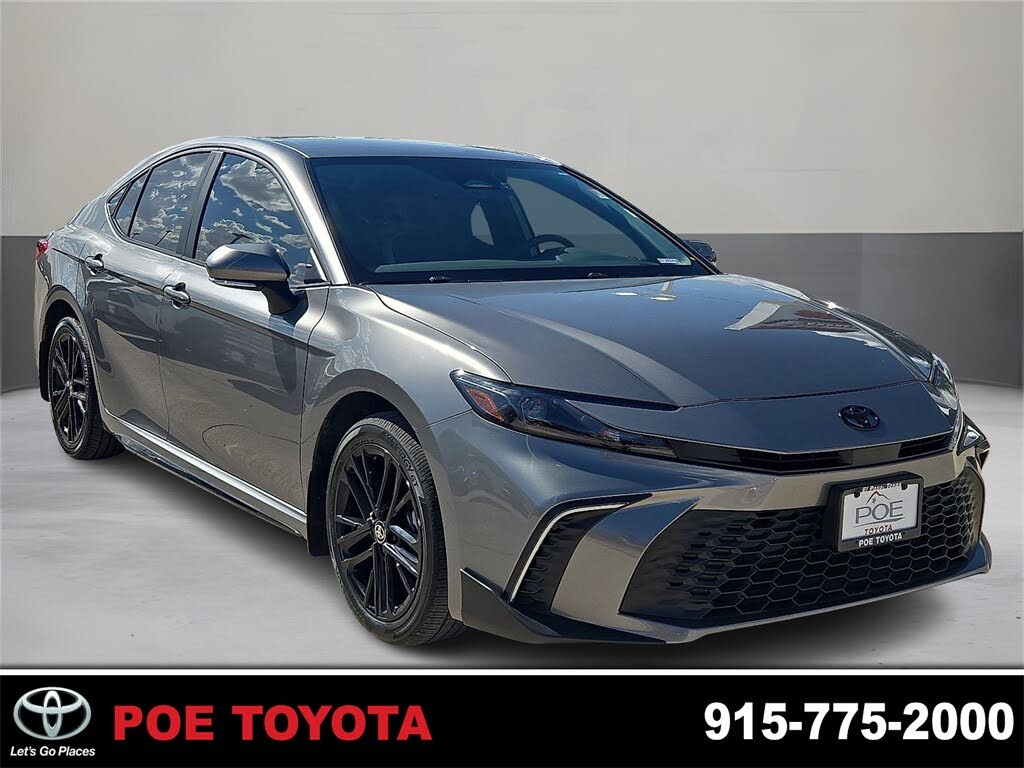 2025 Toyota Camry SE AWD