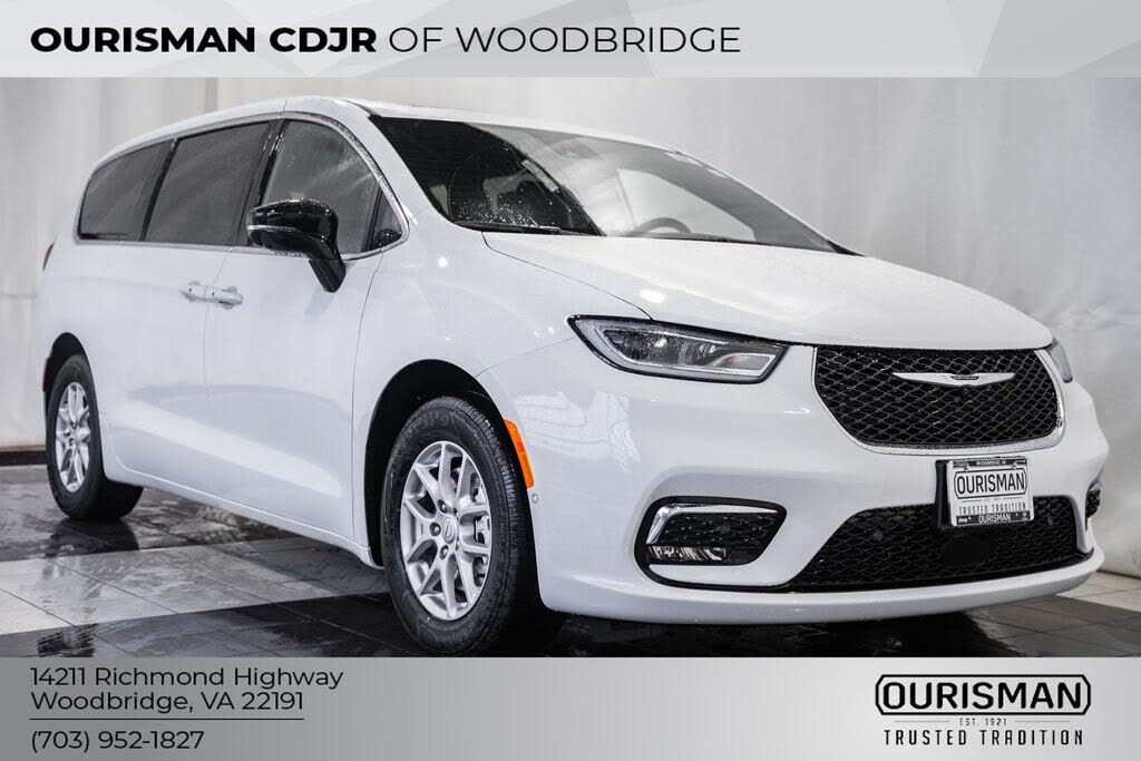 2026 Chrysler Pacifica Select FWD