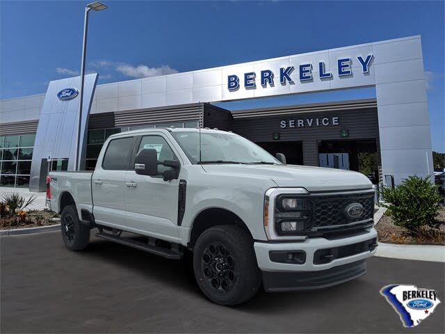 2026 Ford F-250 Super Duty XLT Crew Cab 4WD