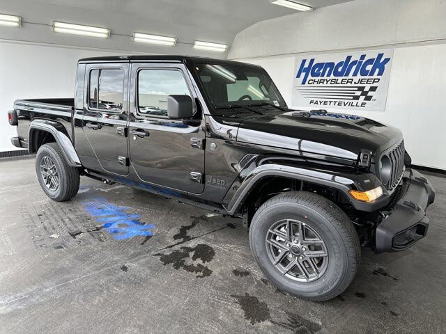 2025 Jeep Gladiator Sport S Crew Cab 4WD