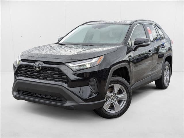2025 Toyota RAV4 XLE FWD