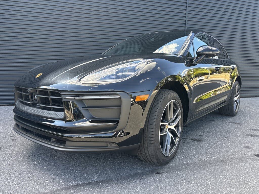 2025 Porsche Macan