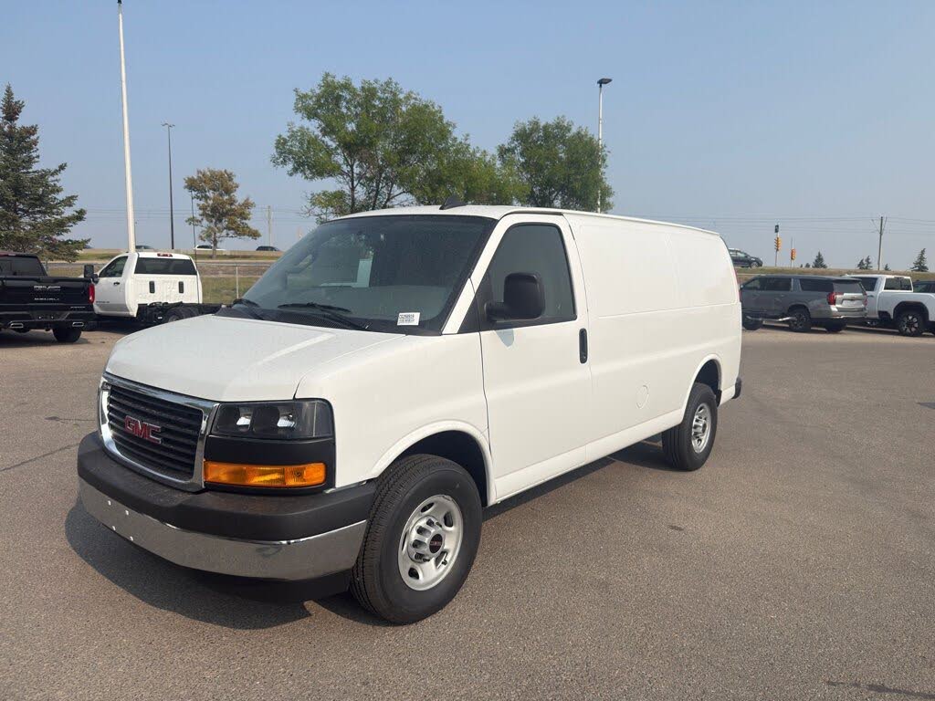GMC Savana Cargo 2500 RWD 2025