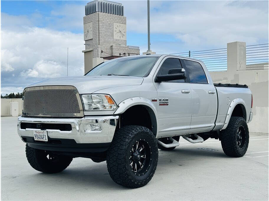 2015 RAM 2500 SLT Crew Cab 4WD
