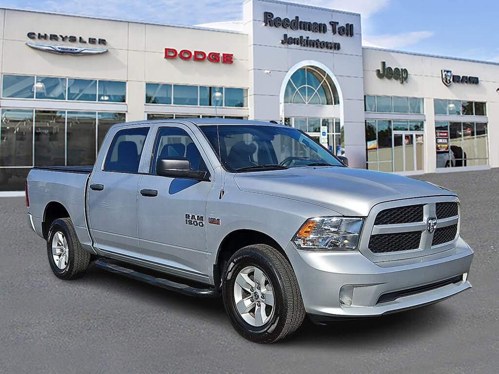 2018 RAM 1500 Express Crew Cab 4WD