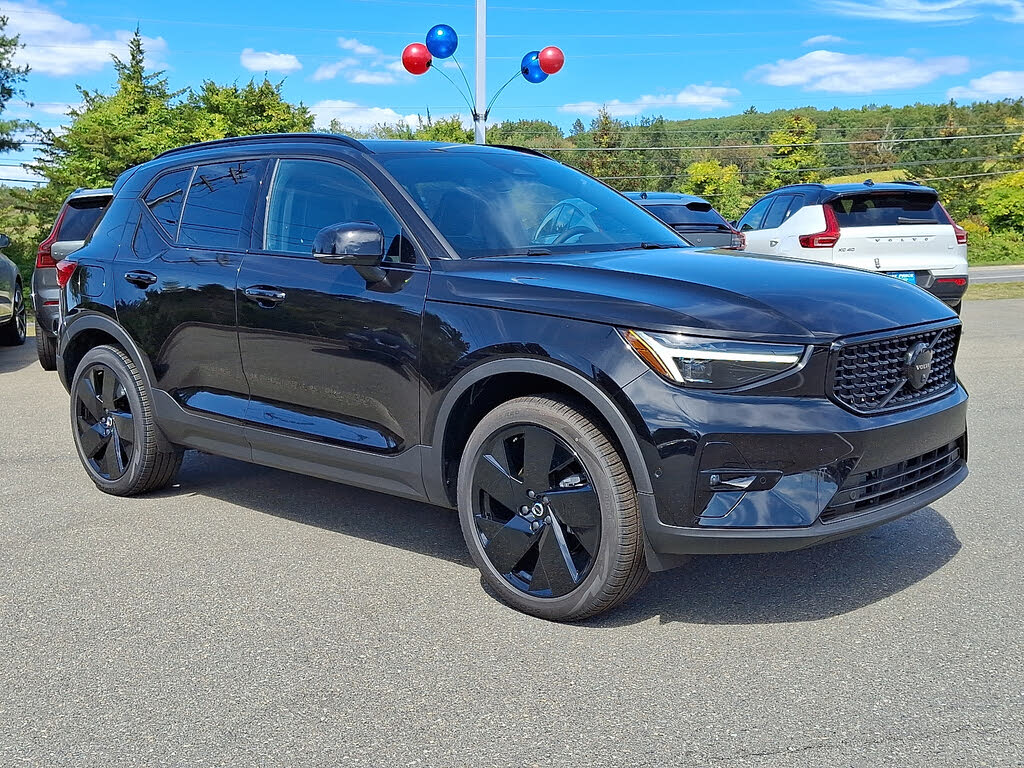 2026 Volvo XC40 B5 Ultra Black Edition AWD