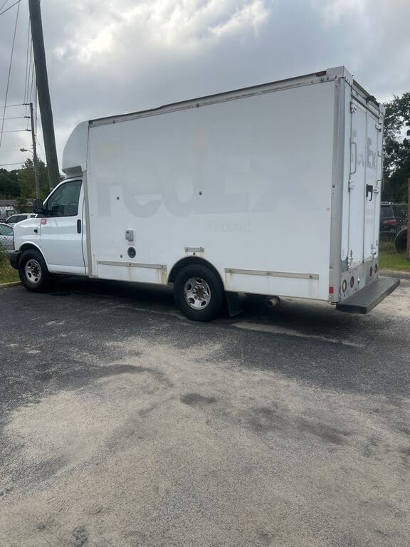 2017 Chevrolet Express Chassis 3500 139 Cutaway RWD