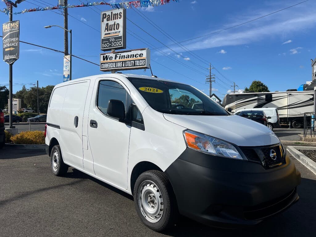 2021 Nissan NV200 S FWD