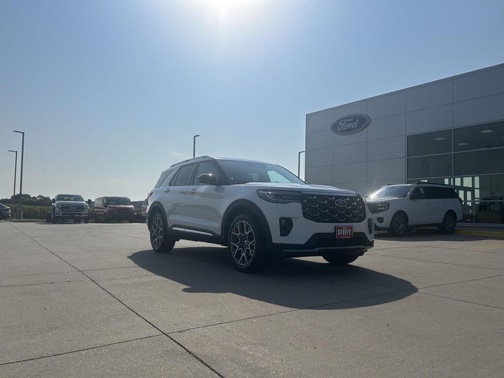 2025 Ford Explorer Platinum AWD