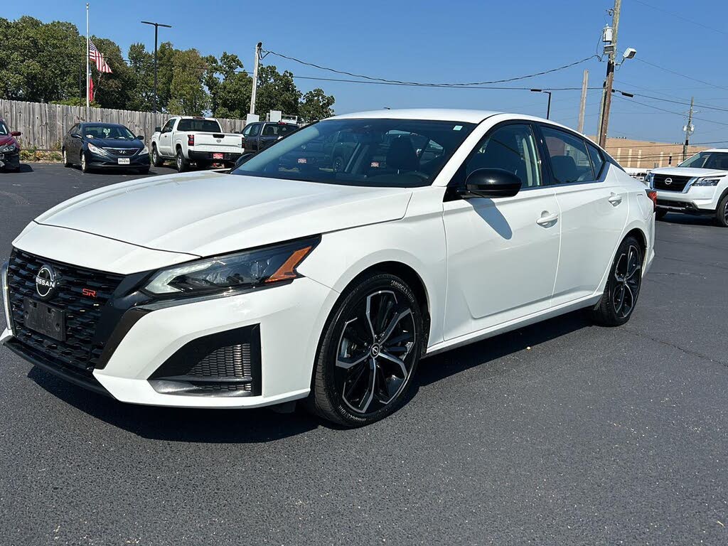2024 Nissan Altima 2.5 SR FWD