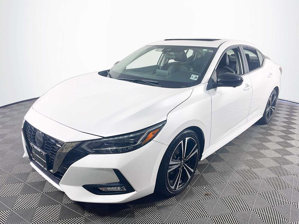 2022 Nissan Sentra SR FWD