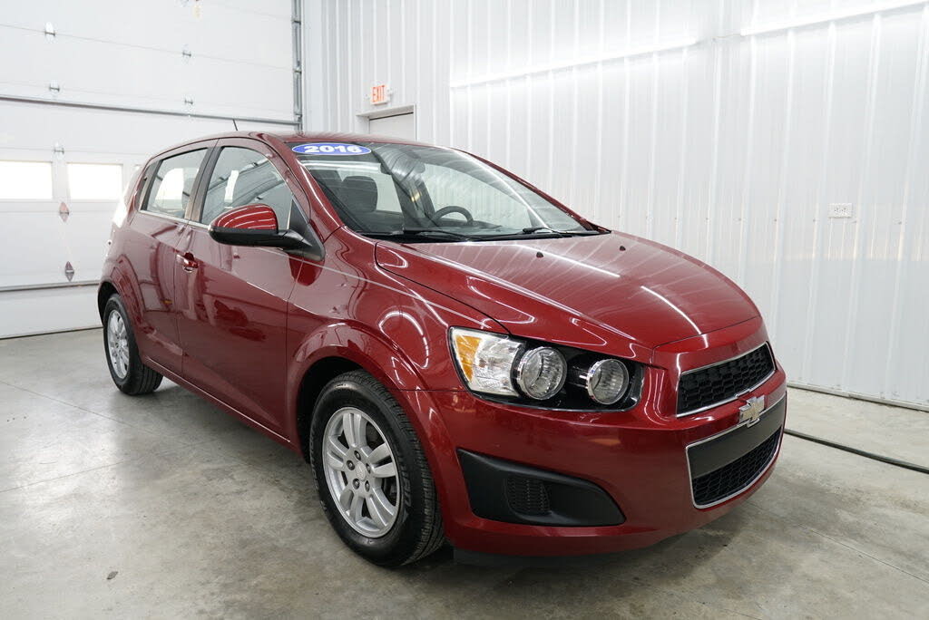 2016 Chevrolet Sonic LT Hatchback FWD