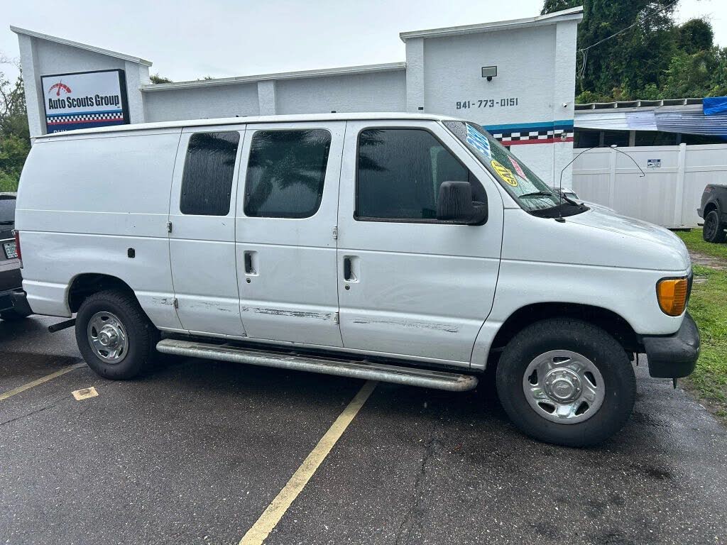 2005 Ford E-Series E-250 Cargo Van