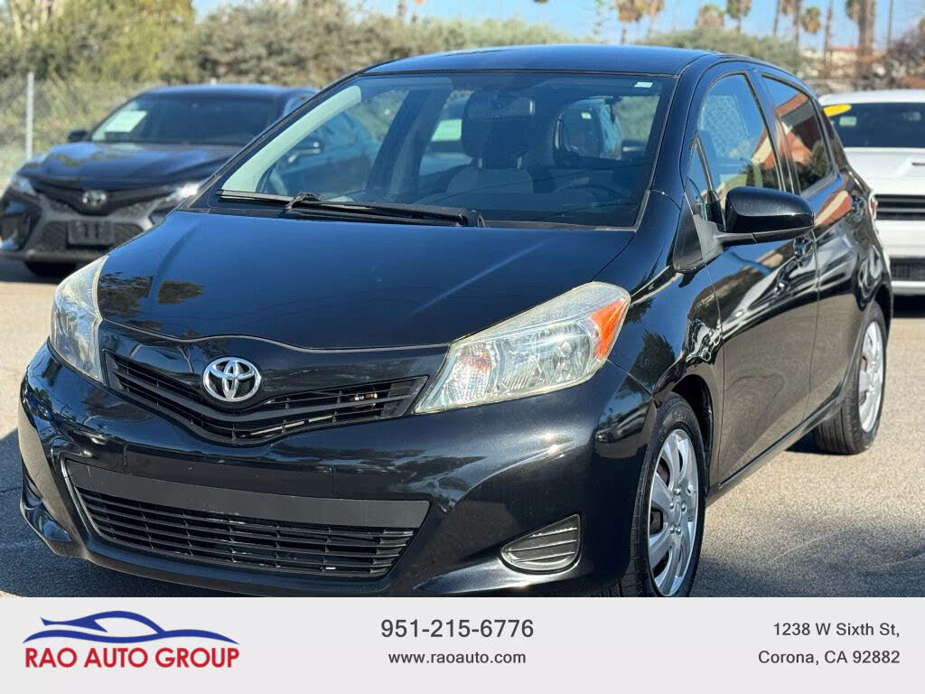 2012 Toyota Yaris L 2dr Hatchback