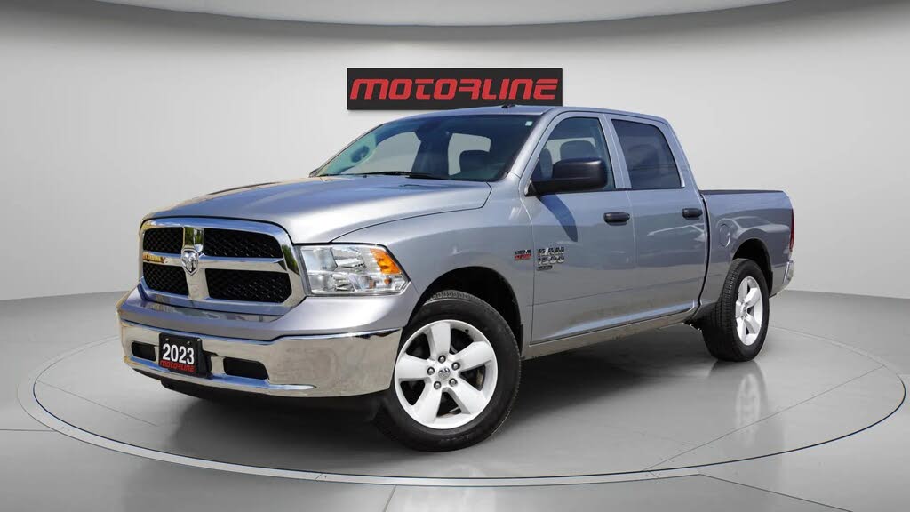 RAM 1500 Classic SLT Crew Cab 4WD 2023